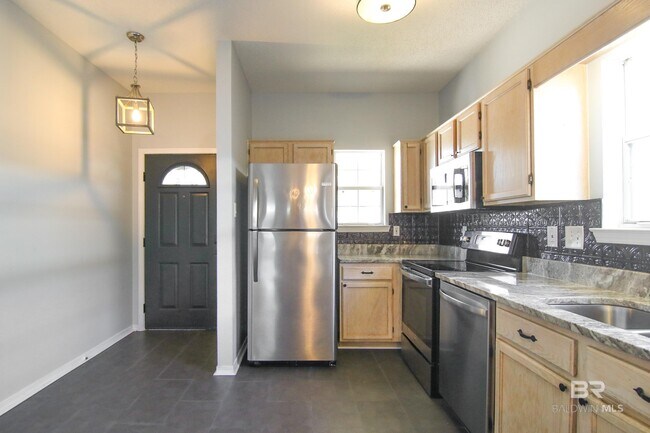 Building Photo - 7943 Audubon Dr