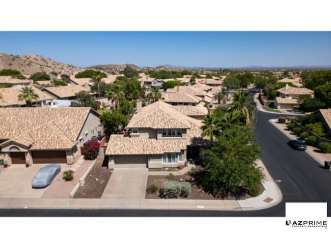 Building Photo - Stunning 5/3 Phoenix home in the prestigio...