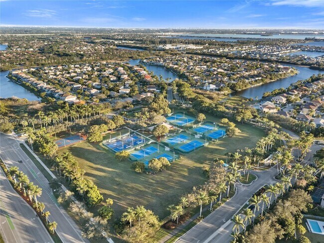 Building Photo - 17491 SW 33rd St