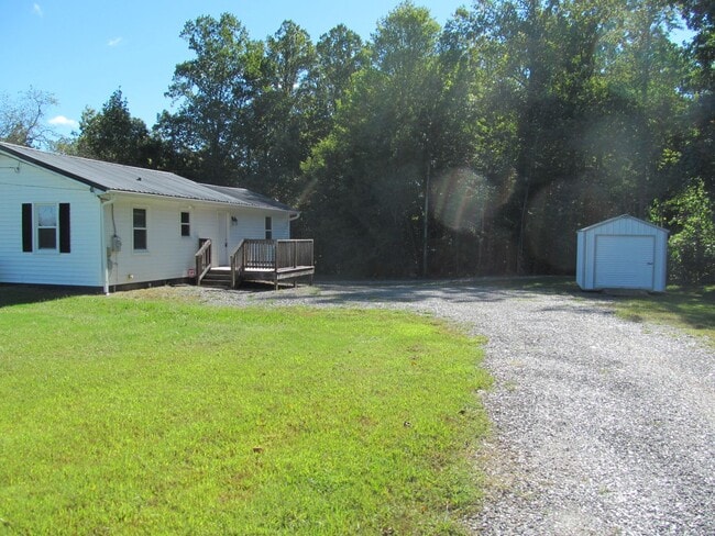 Building Photo - Pinnacle area