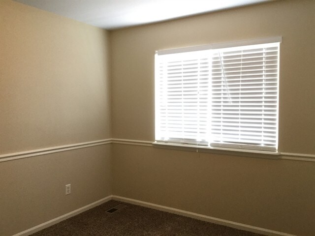 Building Photo - 931 Balsam Wood Ln