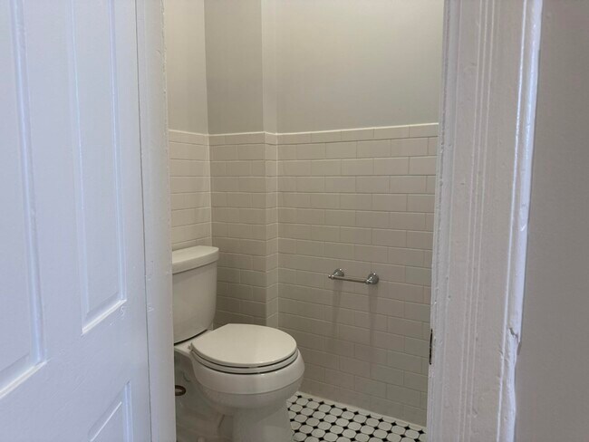 Building Photo - 60 Astor Pl