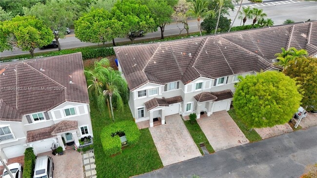 Building Photo - 5620 NW 113th Pl