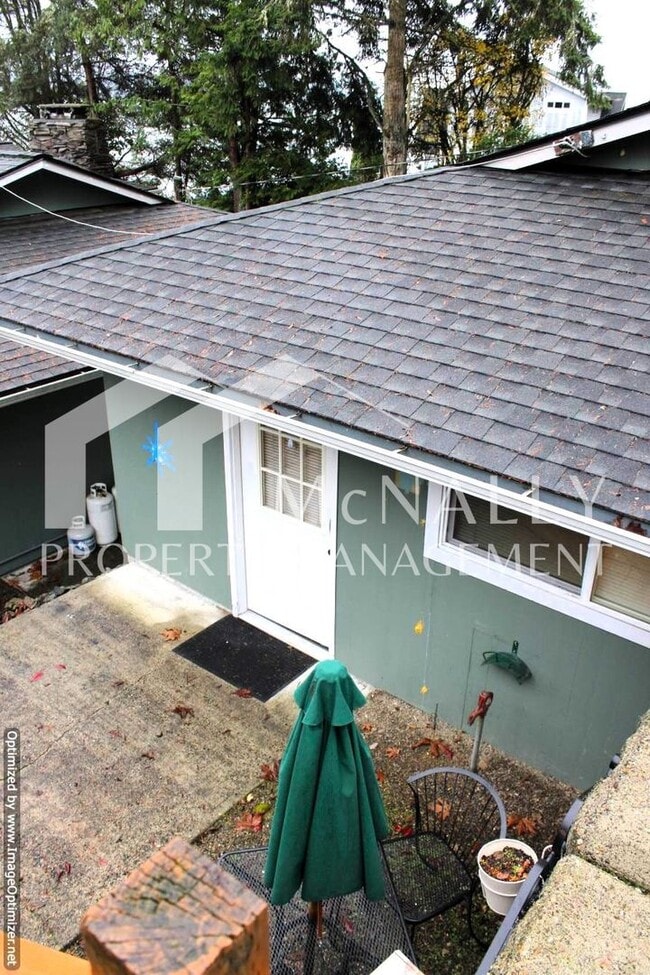 Building Photo - Cozy Studio Apartment with Patio