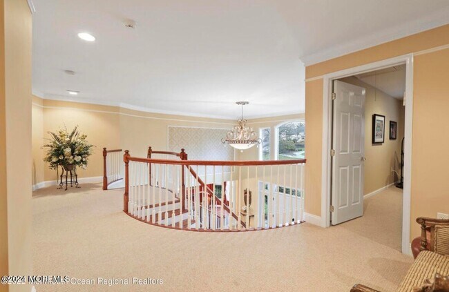 Building Photo - 29 Northwoods Rd