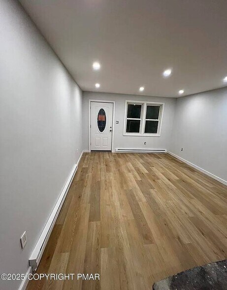 Building Photo - 8911 Little John Dr