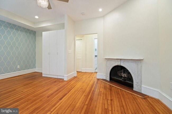 Building Photo - 1120 East Capitol St NE