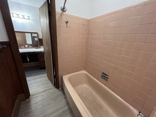 Building Photo - 251 Catalina Cir