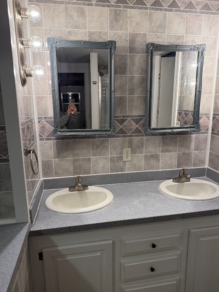 Building Photo - 7674 Pine Branch Rd