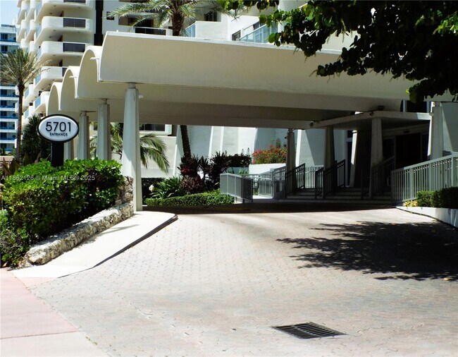 Building Photo - 5701 Collins Ave