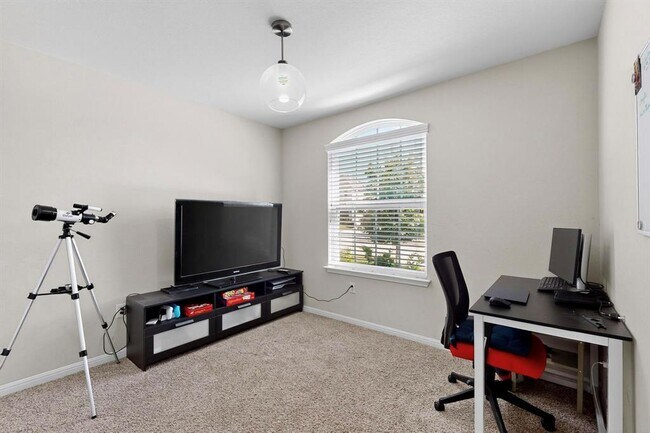 Building Photo - 112 Palo Duro Ct
