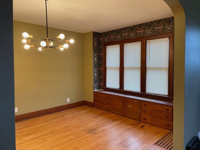 Building Photo - Four Bedroom Farmhouse on Three Acres