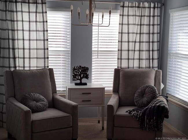 Building Photo - Room for the whole family in this 5 bedroom, 3-1/2 bath Executive Rental on corner lot in Millice...