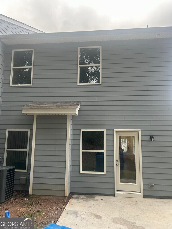 Building Photo - 3701 Abbey Wy