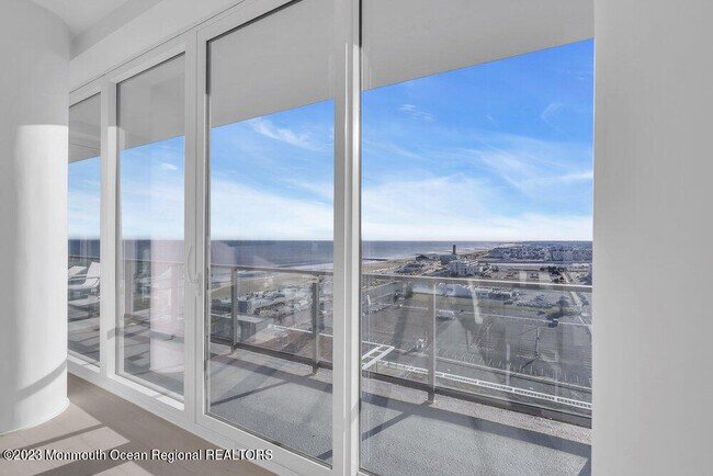 Building Photo - 1101 Ocean Ave N