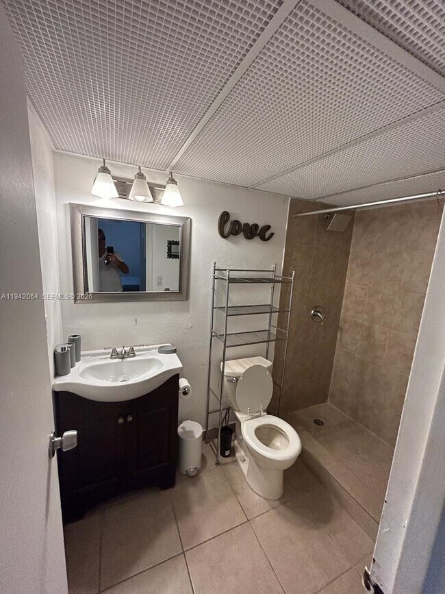 Building Photo - 210 172nd St