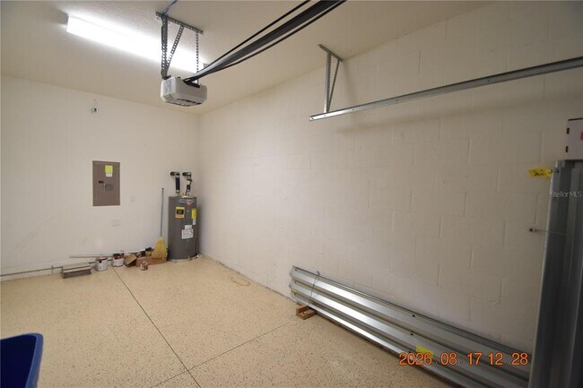 Building Photo - 7031 Woodchase Glen Dr