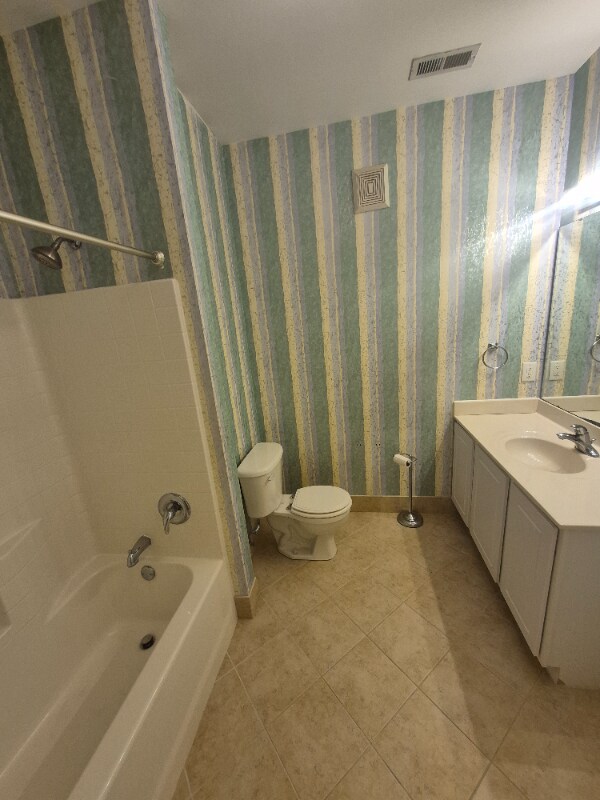 Building Photo - 2223 Locksley Woods Dr