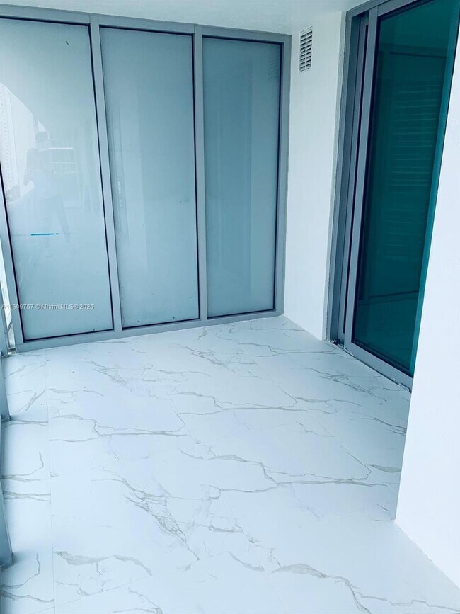 Building Photo - 330 Sunny Isles Blvd