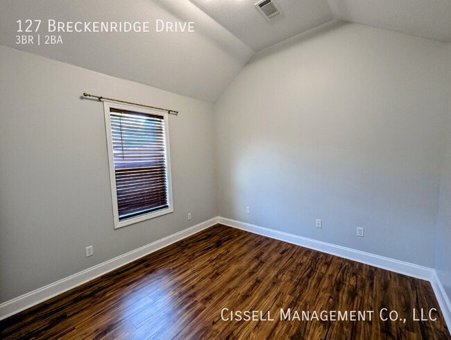 Building Photo - 127 Breckenridge Dr