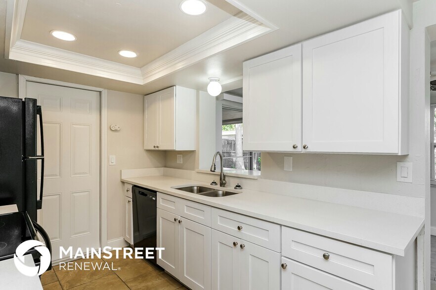 Building Photo - 7625 Ilex Dr