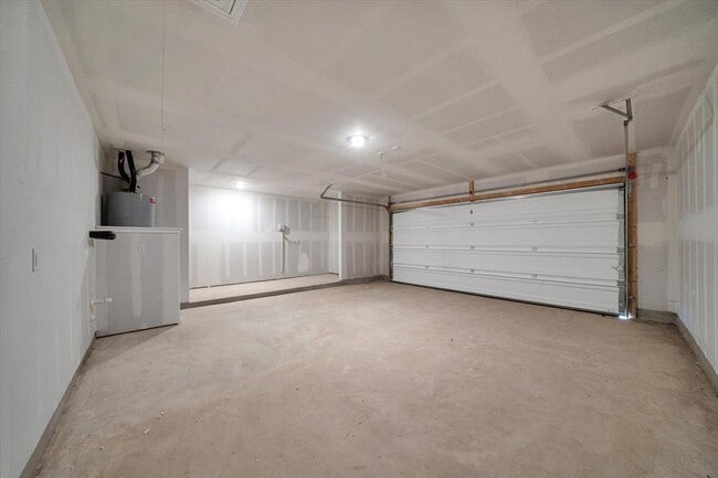 Building Photo - 145 Crawford