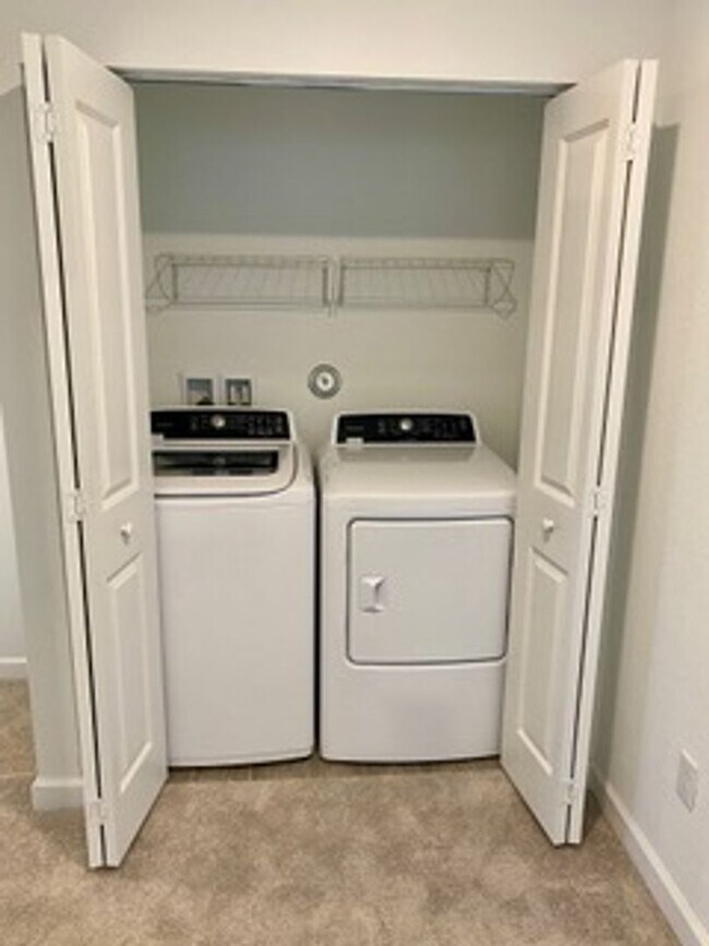 Building Photo - Brand new Townhome centrally located in La...