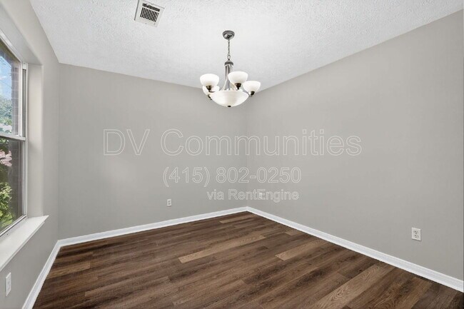 Building Photo - 16350 Many Trees Ln