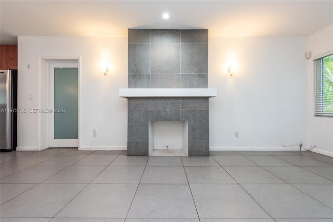 Building Photo - 330 NE 86th St