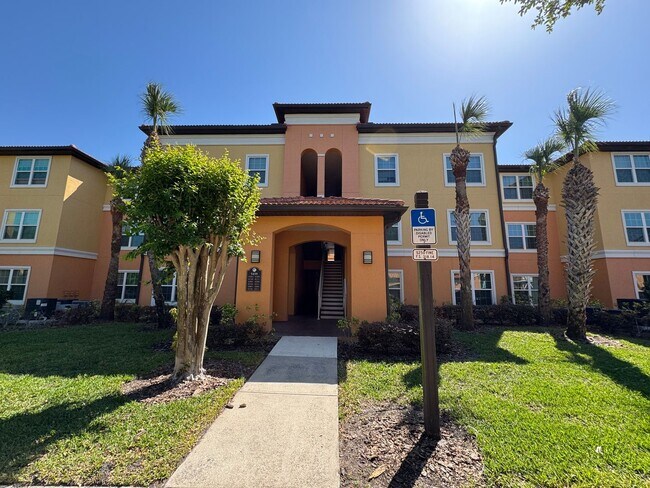 Building Photo - Cypress Fairways 1 Bedroom 1 Bath