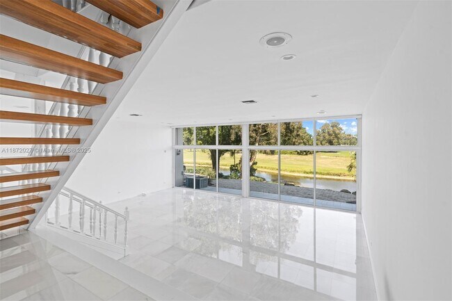 Building Photo - 6795-6793 Brookline Dr