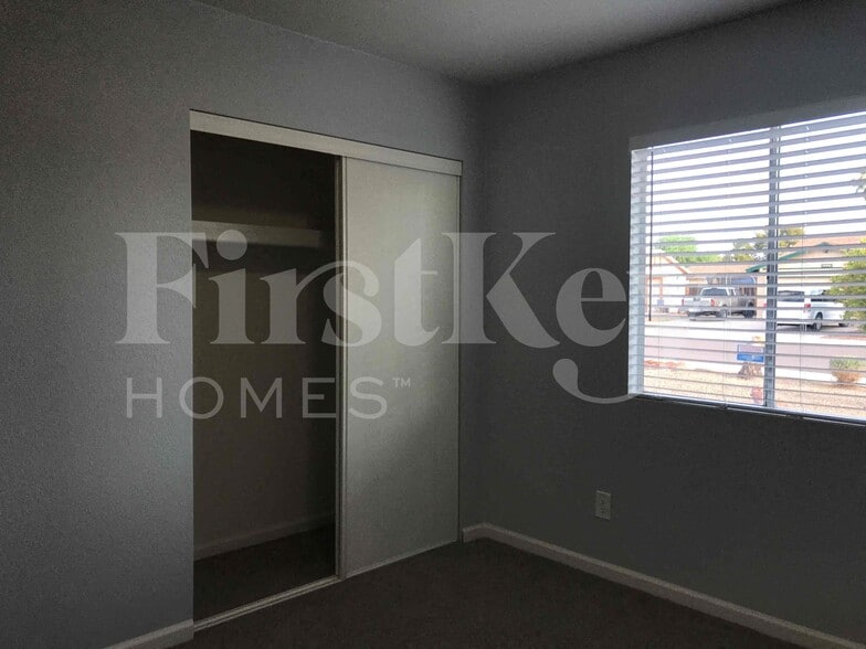 Building Photo - 8923 W Harmont Dr