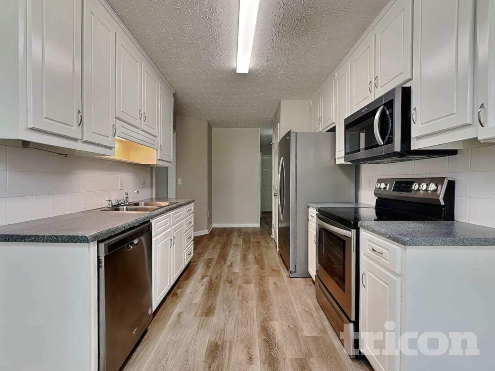 Building Photo - 714 Manor Ridge Dr