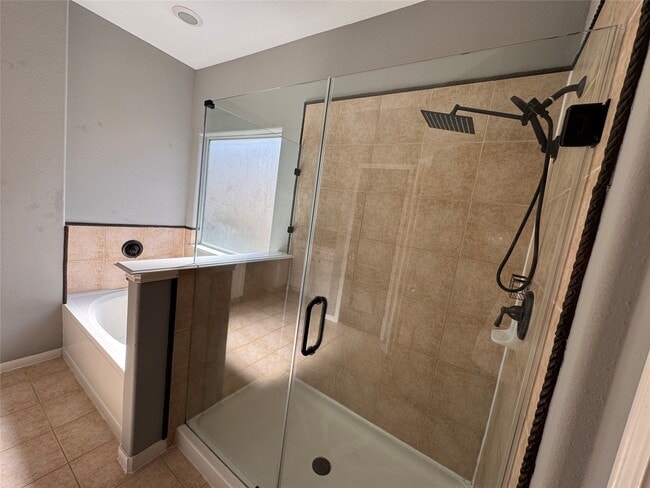 Building Photo - 2827 Mustang Hill Ln