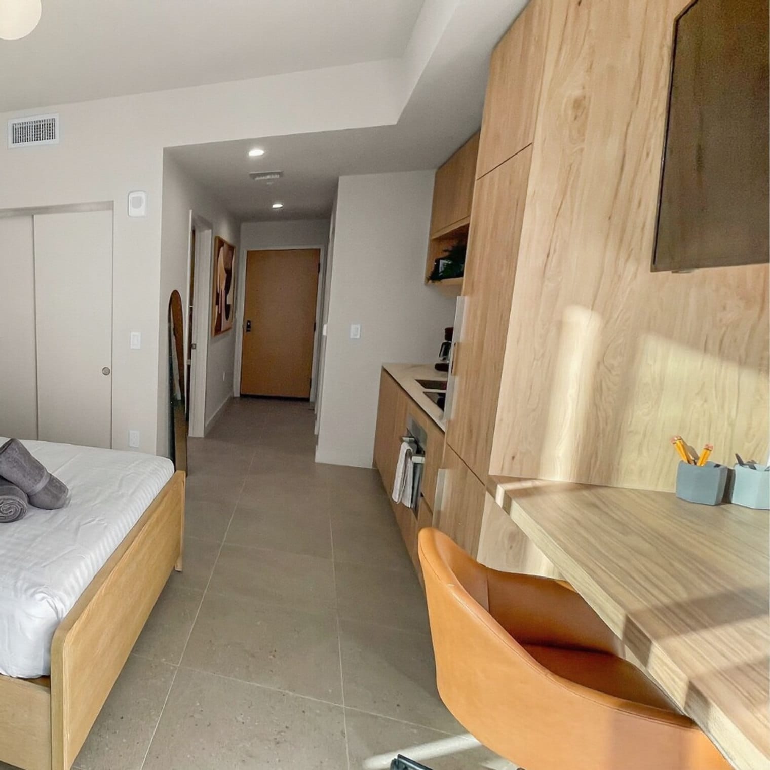 Building Photo - 11 NE 6th St