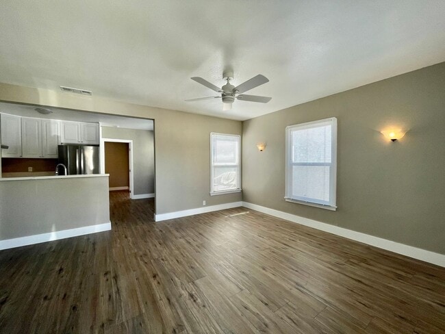 Building Photo - 1762 Gardenia Ave