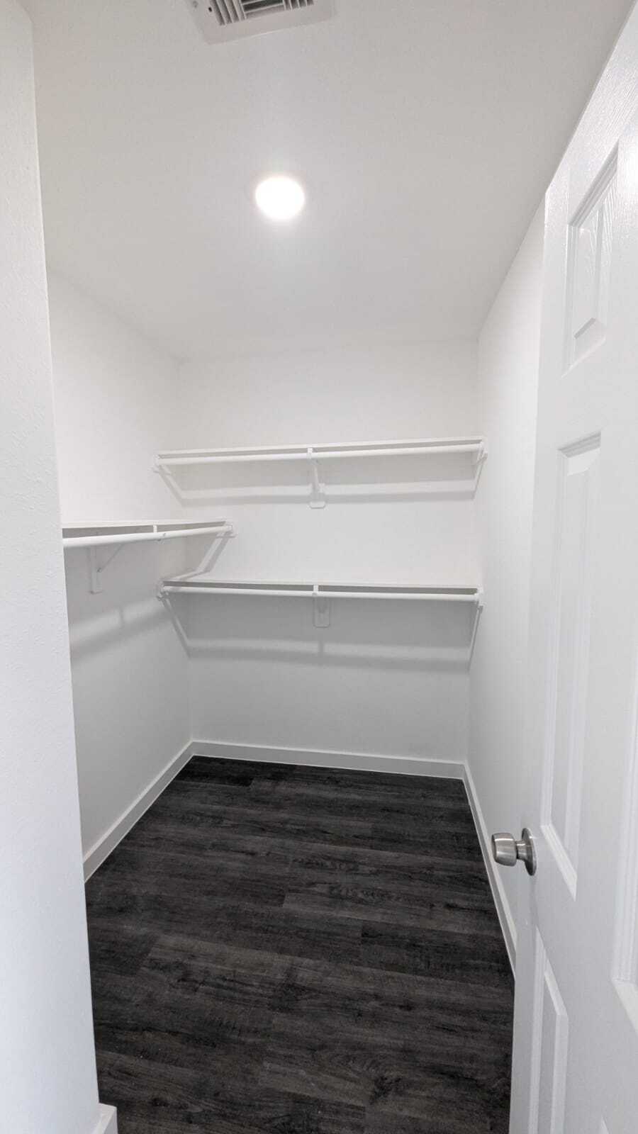 Building Photo - 7904 Shotwell St