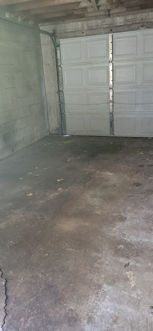 Building Photo - 3 bedroom 1 bath House for rent