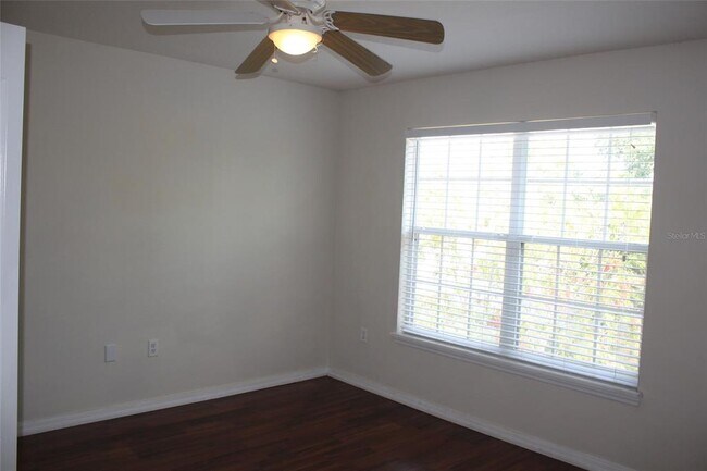 Building Photo - 3222 Hopewell Dr
