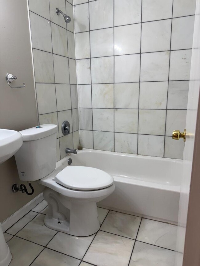 Building Photo - 7245 Bruno Ave