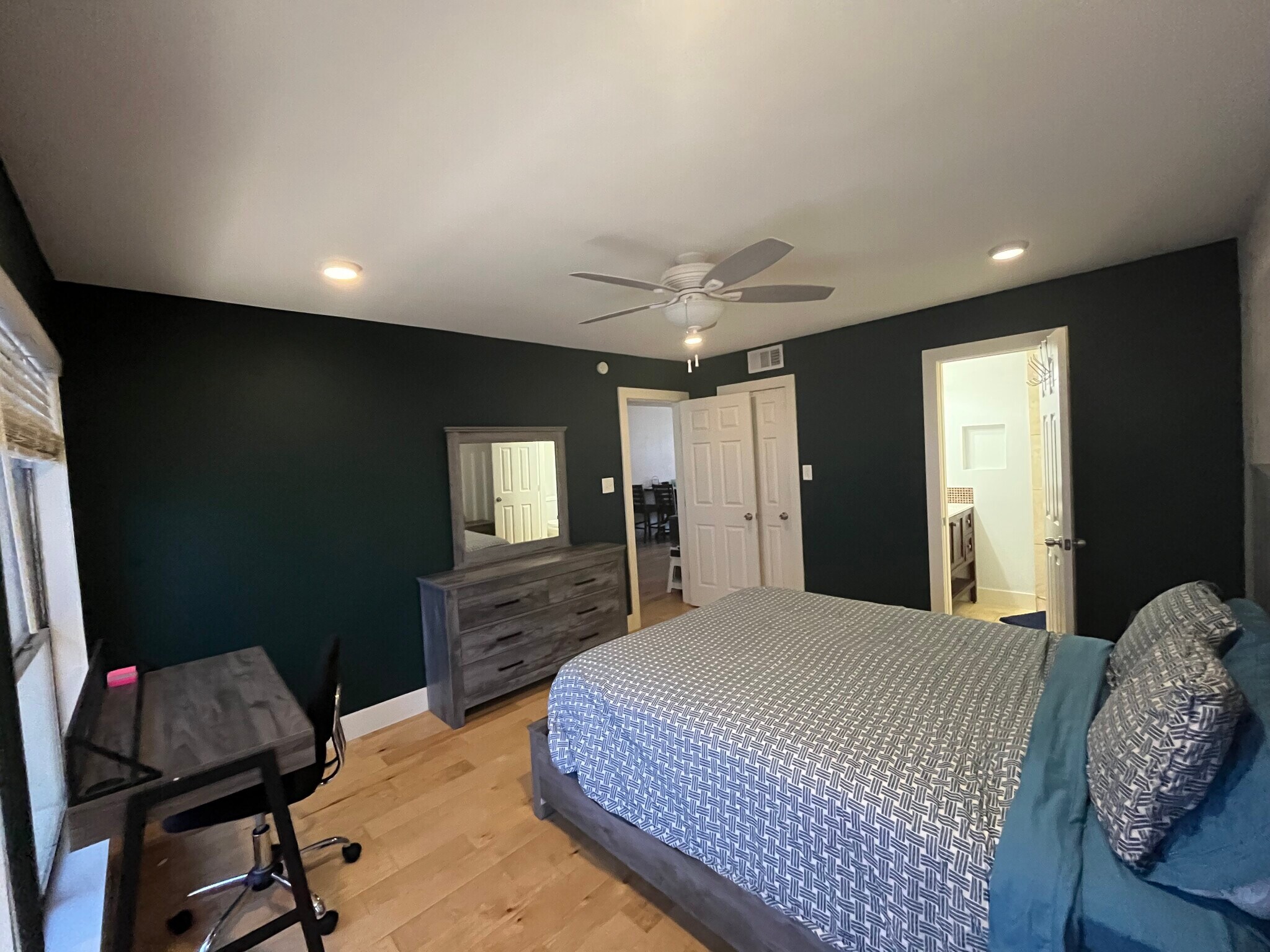 Master bedroom, facing towards the door to the kitchen. - 909 Reinli St