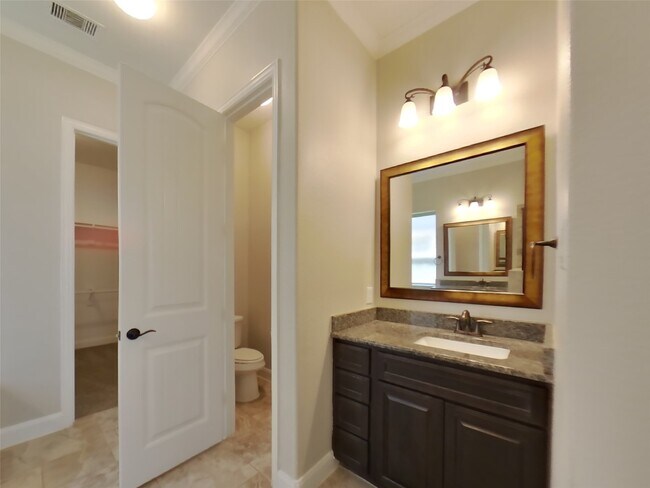 Building Photo - 3219 Breeze Bluff Way