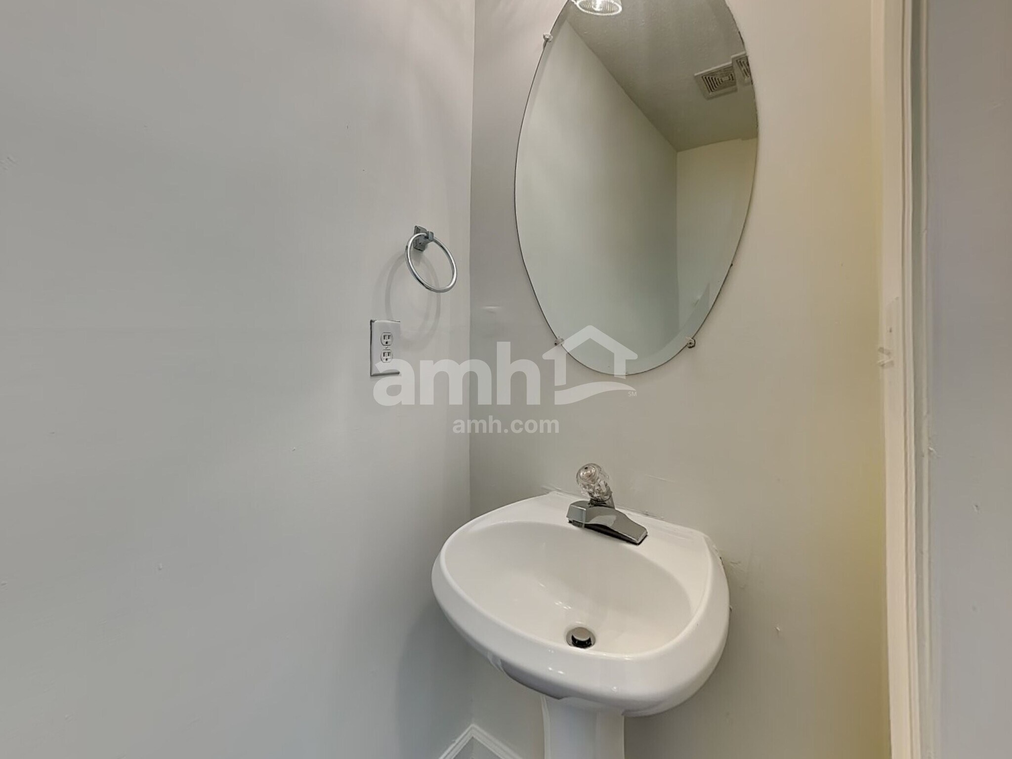 Building Photo - 4389 Creekview Ct