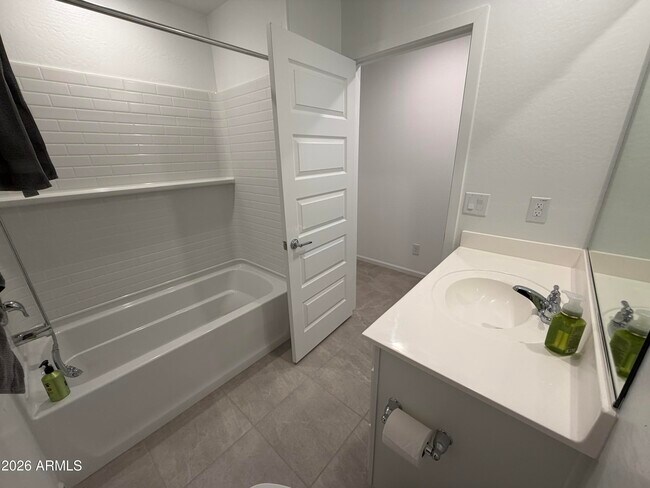 Building Photo - 4605 E Danta St