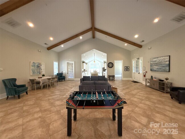 Building Photo - 14019 Thompson Rd