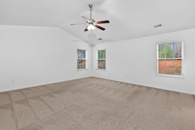 Building Photo - Spacious 4BR Energy-Efficient Home with Loft, Big Yard & Top-Rated Schools!