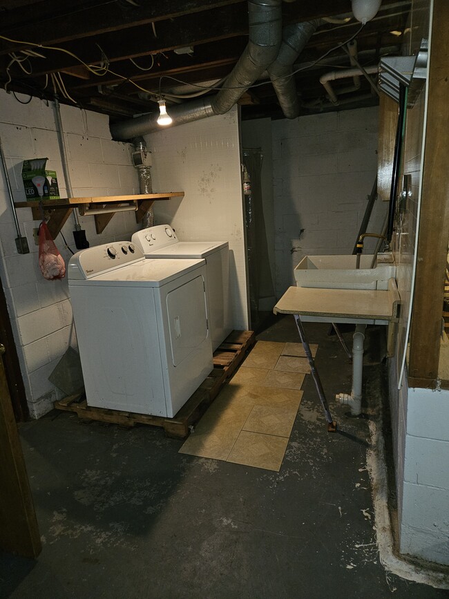 laundry room - W2668 WI-33