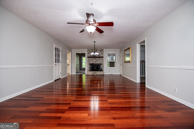 Building Photo - 1499 Stonington Ct