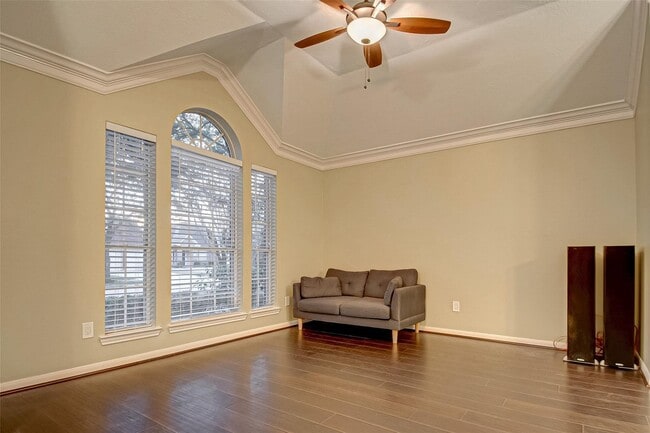 Building Photo - 4611 Summer Lakes