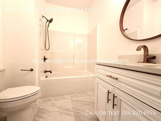 Building Photo - 269 W G St